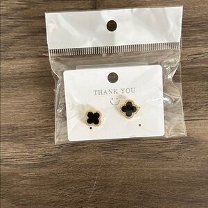 Elegant Black and Gold Clover Earrings